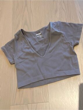 Garage Ribbed V-Neck Crop Top - Gray Sz Small 🤍